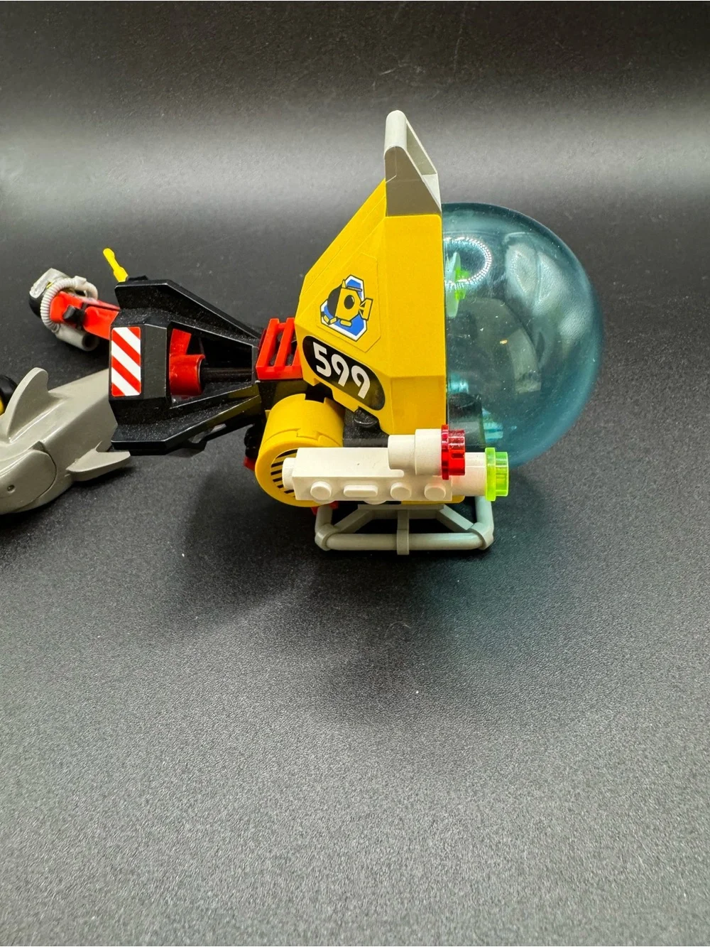 Vintage LEGO Town Divers Shark Attack 6599 Near Complete Set Retired 1997 - Picture 10 of 10